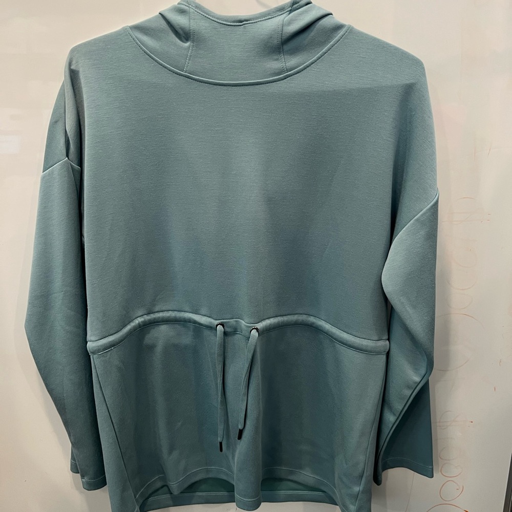 Gaiam hoodie with tie